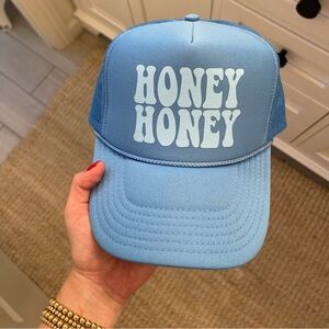 Mamma Mia “Honey Honey” hat